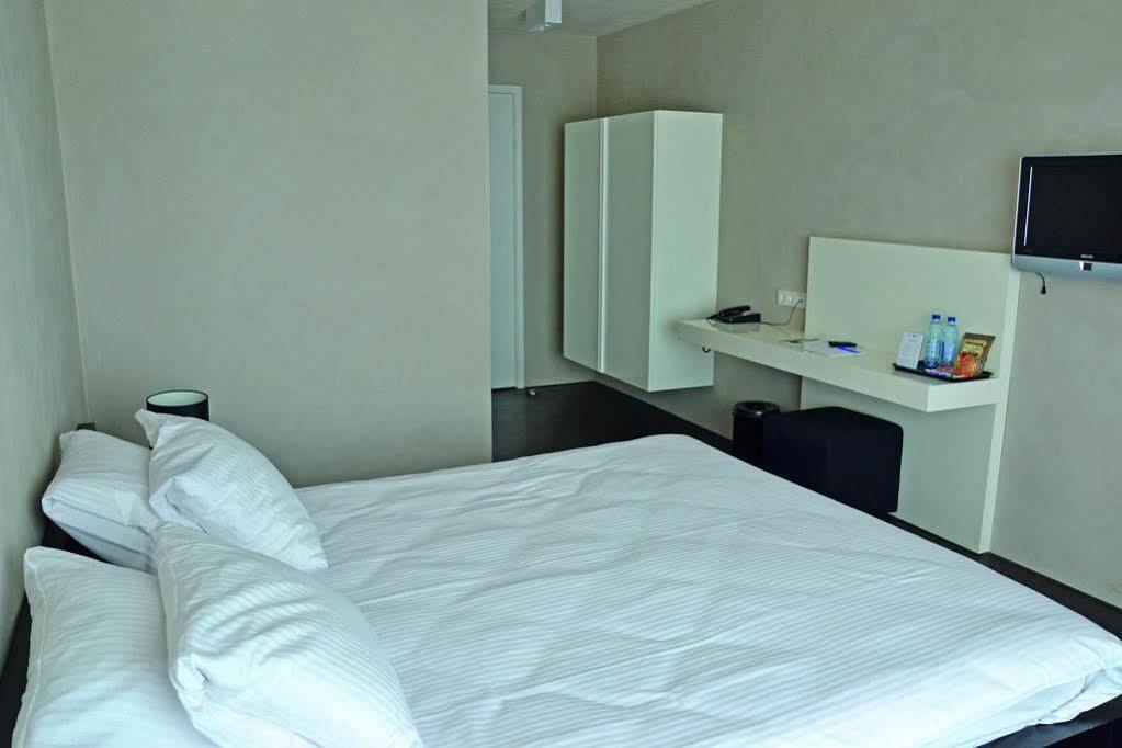 Fletcher Hotel - Restaurant Elzenduin Тер Хейде Екстериор снимка